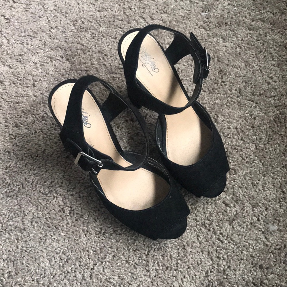 Mossimo Black heels